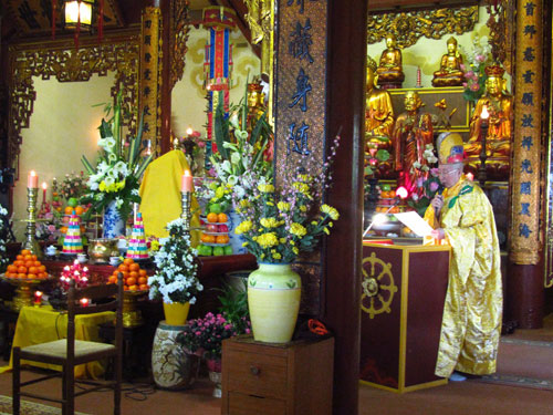 พิธีอัญเชิญพระพุทธรูปที่ใหญ่ที่สุดในฝรั่งเศส